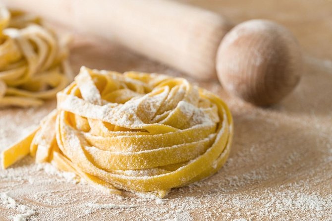 3 in 1 Cooking Class near Navona: Fettuccine, Ravioli & Tiramisu - Quick takeaways for your Rome food day