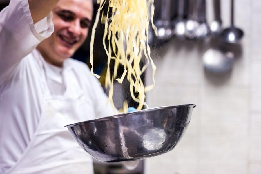 Alfredo alla Scrofa Restaurant in Rome: Eat Like a Star - Should you book it?
