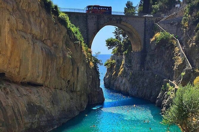 Amalfi Coast and Pompei from Rome: Enjoy a Private Full-Day Tour - Positano, lunch, shopping, and steep streets