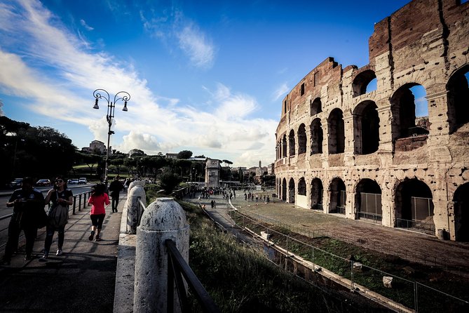 Ancient Rome Guided Tour: Colosseum, Forum and Palatine & Pick Up - The Colosseum delivers the big moment