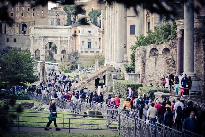 Ancient Rome Guided Tour: Colosseum, Forum and Palatine & Pick Up - The guide can make or break the three hours