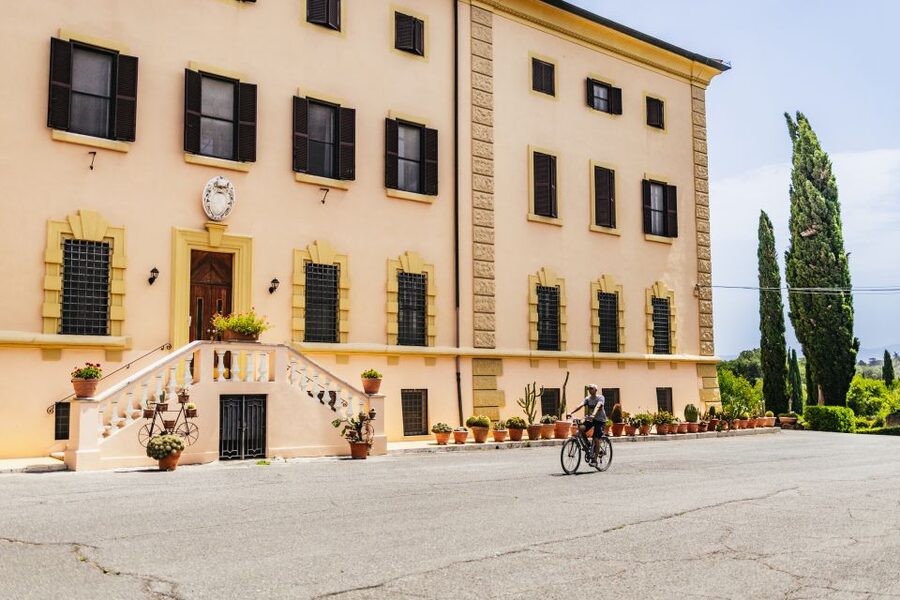 Appia Antica: Full Day Bike Rental with Customizable Routes - St. Callixtus and Saint Sebastian catacombs