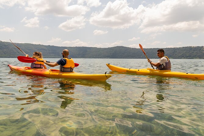 Castel Gandolfo Lake Kayak and Swim Tour - Your first 15 minutes: a useful kayak lesson