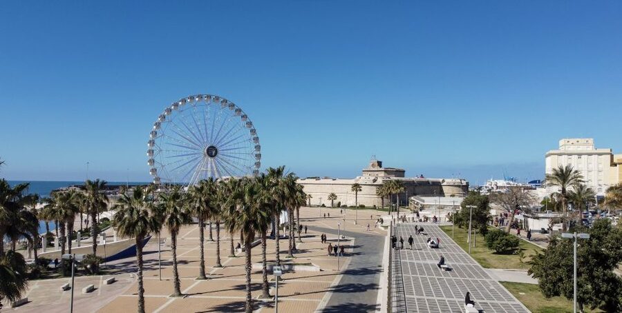 Civitavecchia: Hop-On Hop-Off Bus Ticket with Audio Guide - Stop 3 Reaches the Historic Center and Shops