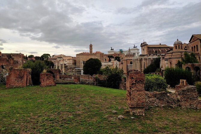 Colosseum & Ancient Rome Guided Walking Tour - What this ancient Rome walk actually covers