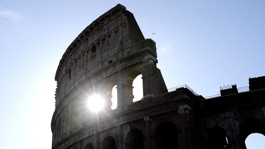 Colosseum: Semi Private Tour with VIP Arena Access - Crowds, heat, and the best departure time