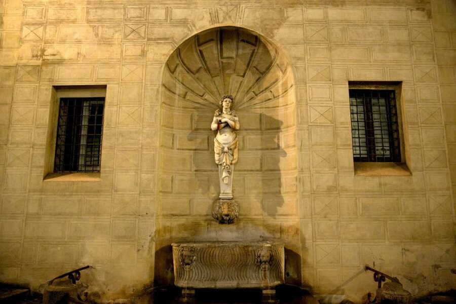 Dark Heart of Rome - Facts, Legend & Mystery Walking Tour - What the $14 price really buys you