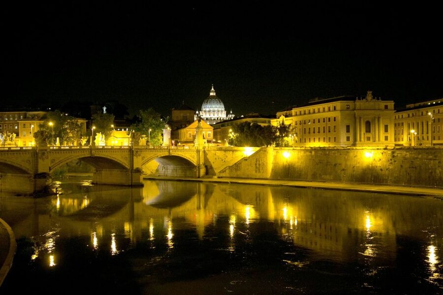 Dark Heart of Rome - Facts, Legend & Mystery Walking Tour - The guides are the real selling point