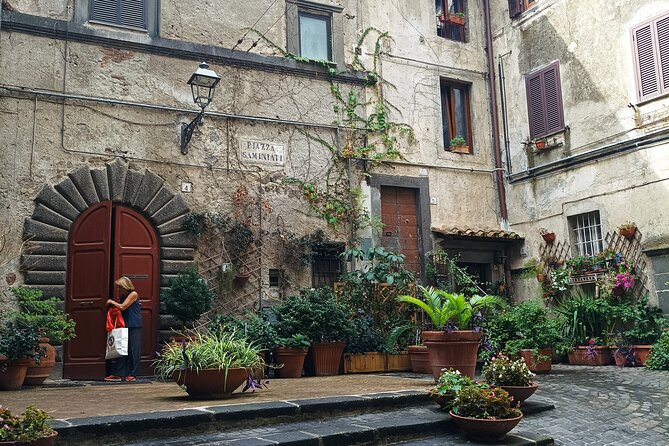 Day trip Rome in Bracciano, Anguillara and Trevignano Romano - The calm waterfront of Trevignano Romano