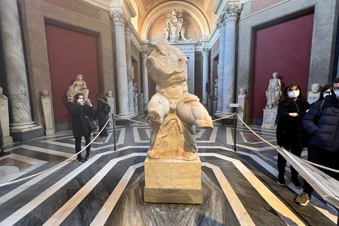 Exclusive First Access Vatican Tour with Skip the Line Basilica - St. Peter’s Basilica through the special exit