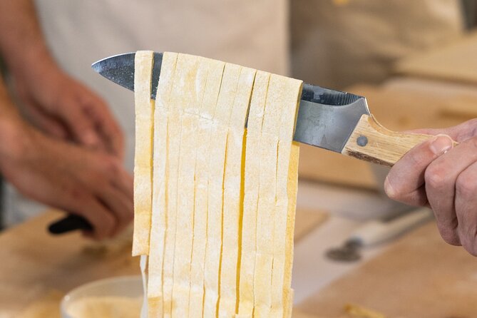 Fettuccine and Tiramisu Masterclass in the Heart of Rome - Choosing between Amatriciana, Cacio e Pepe, and tomato basil