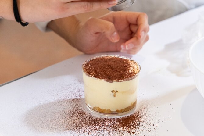 Fettuccine and Tiramisu Masterclass in the Heart of Rome - Why the restaurant setting works