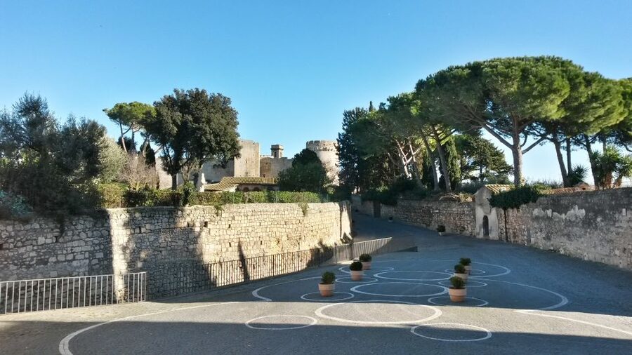 From Civitavecchia: Tarquinia & Unesco Site Visit with Lunch - Tarquinia’s old streets and local viewpoints