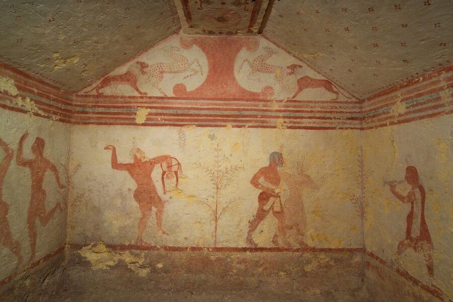 From Civitavecchia: Tarquinia & Unesco Site Visit with Lunch - How the small group affects the day