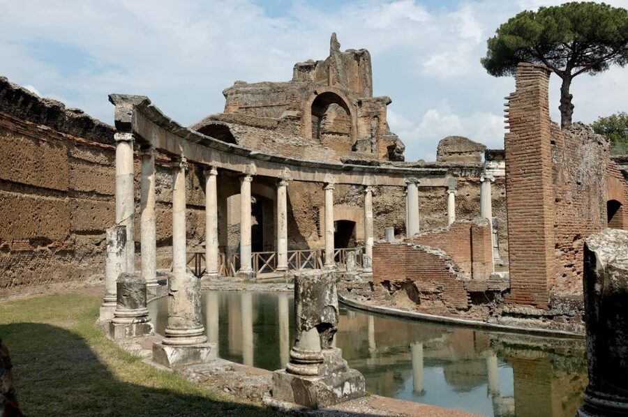 From Rome: Hadrian's Villa & Villa d'Este Day Trip & Lunch - Lunch between the ancient and Renaissance worlds