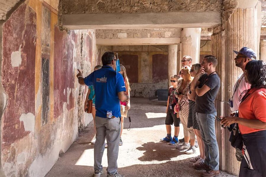 From Rome: Pompeii, Amalfi Coast, and Sorrento Day Trip - Lunch after the ruins