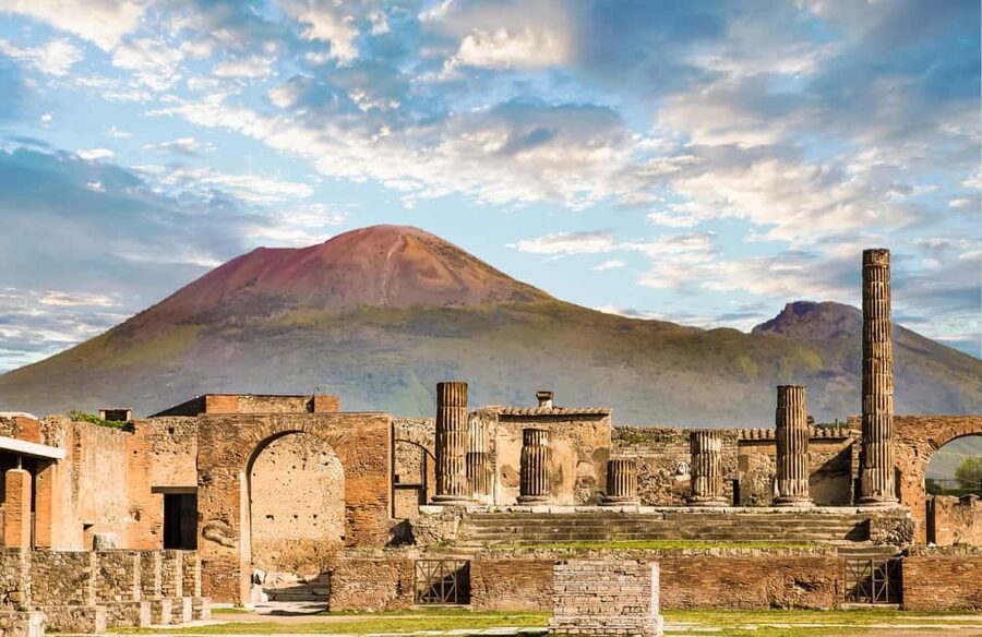 From Rome: Pompeii Day Trip with Optional Vesuvius and Lunch - Why Pompeii works well as a day trip from Rome