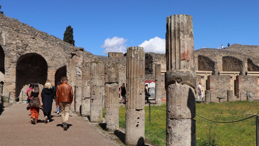 From Rome: Pompeii, Positano and Amalfi Coast Day Trip - Skip-the-line entry and what it really means