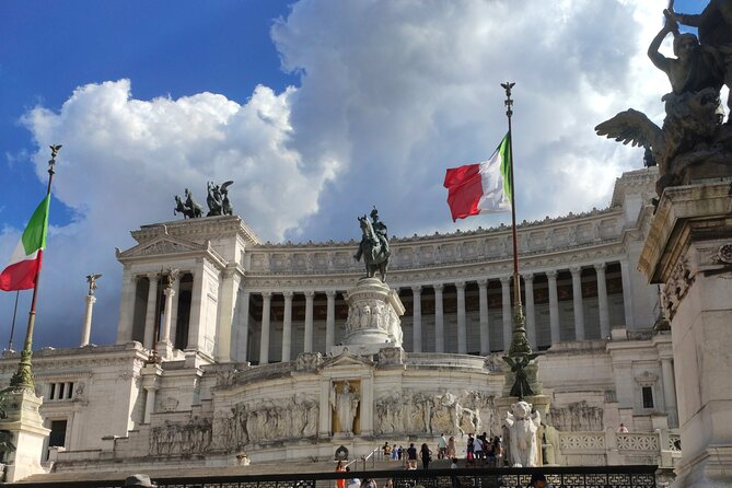 Golf Cart Tour Private Experience of Rome's City Center - What the guides add to the ride