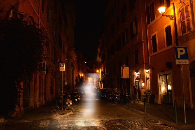Haunted Rome Ghost Tour - The Original - Piazza Farnese and Rome’s powerful families