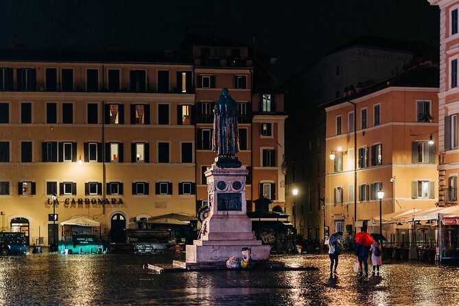 Haunted Rome Ghost Tour - The Original - The guides shape the experience