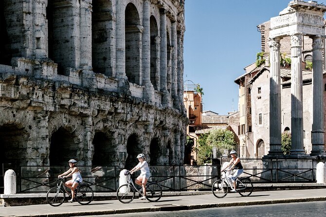 Highlights & Hidden Gems Tour with Top E-bike - Small groups, guides, and the pace of the ride