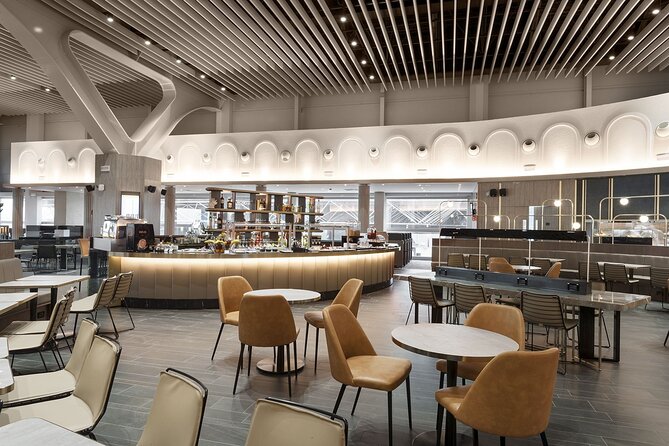 Leonardo da Vinci Airport Plaza Premium Lounge, Terminal 3 Departures - The shower can justify the price