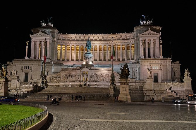 Moonlight Rome: Night Walking Tour of Roman Highlights - Piazza Venezia and the giant monument above it