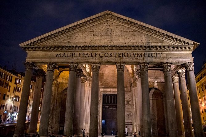 Moonlight Rome: Night Walking Tour of Roman Highlights - Finishing with the Colosseum view