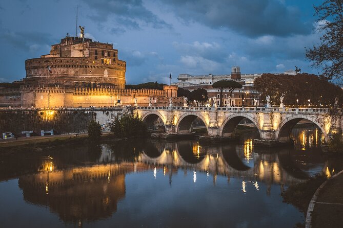 Night Tour of Rome with Local Pizza Dinner and Gelato Experience - Who should book this evening?