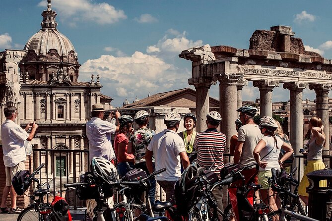 Private Rome City Bike Tour with quality Cannondale EBike - Capitol Hill and the final Roman Forum view