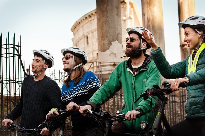 Private Rome City Bike Tour with quality Cannondale EBike - Piazza Venezia and Rome’s layered center