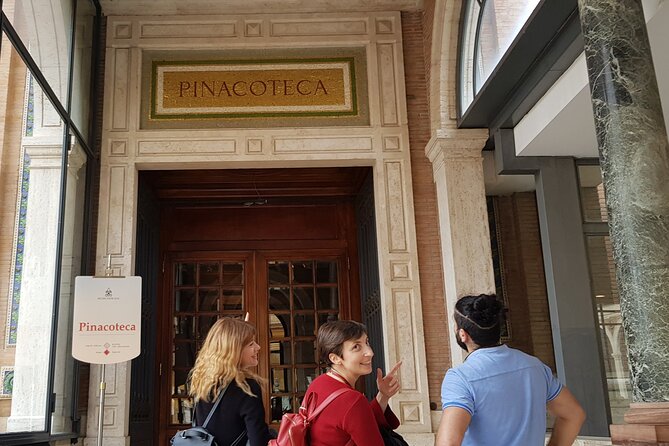 Private Vatican Museums Hidden Gems Tour with Optional Pick-Up - The Gallery of Tapestries and Gallery of Maps