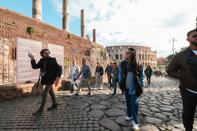 Roma: Colosseum, Forum, and Palatine Hill Local Guided Tour - Key points to know before booking