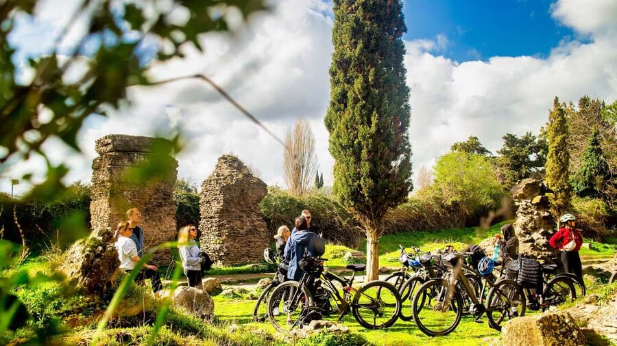Rome: Appian Way Aqueducts Bike Tour (UPG Catacombs & Lunch) - The five-hour option and St. Callixtus’s Catacombs