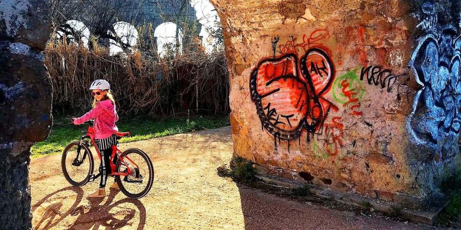 Rome: Appian Way & Catacomb Sunset E-bike Tour with Aperitif - Key points at a glance
