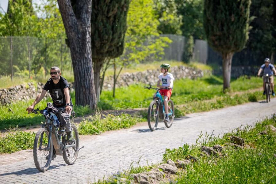 Rome:Appian Way E-bike Tour with Catacombs, Aqueducts & Food - The Aqueducts Park and Rome’s open countryside