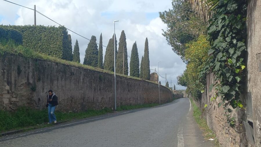 Rome: Appian Way Golf Cart Tour with Roman Catacombs Entry - Inside the Roman Catacombs