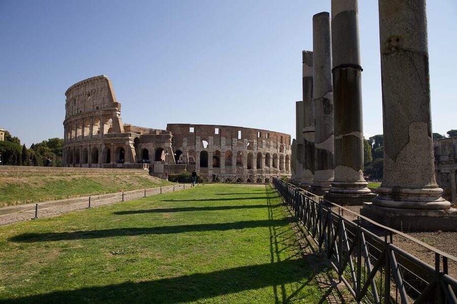 Rome: Arena Colosseum Tour with Arena Access - Should you book the arena access tour?