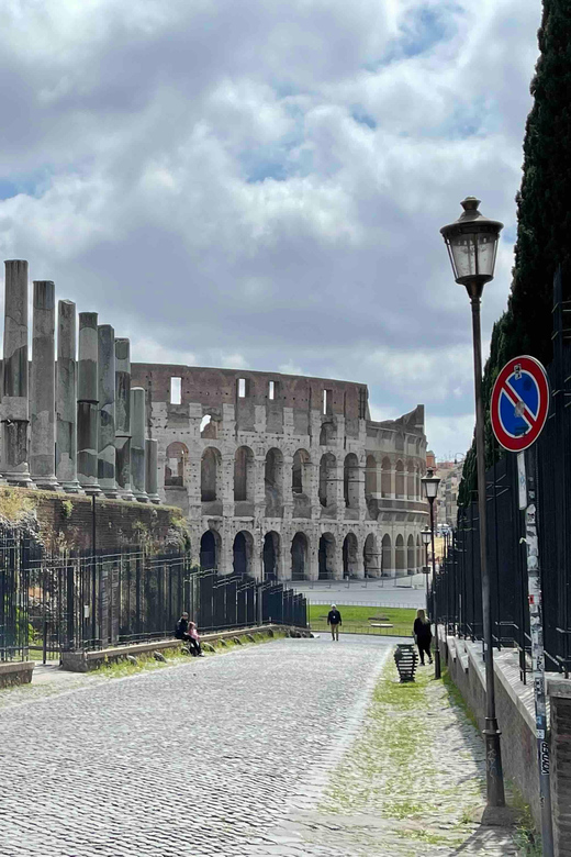 Rome: Arena Colosseum Tour with Arena Access - Roman Forum and Palatine Hill: valuable, but unguided