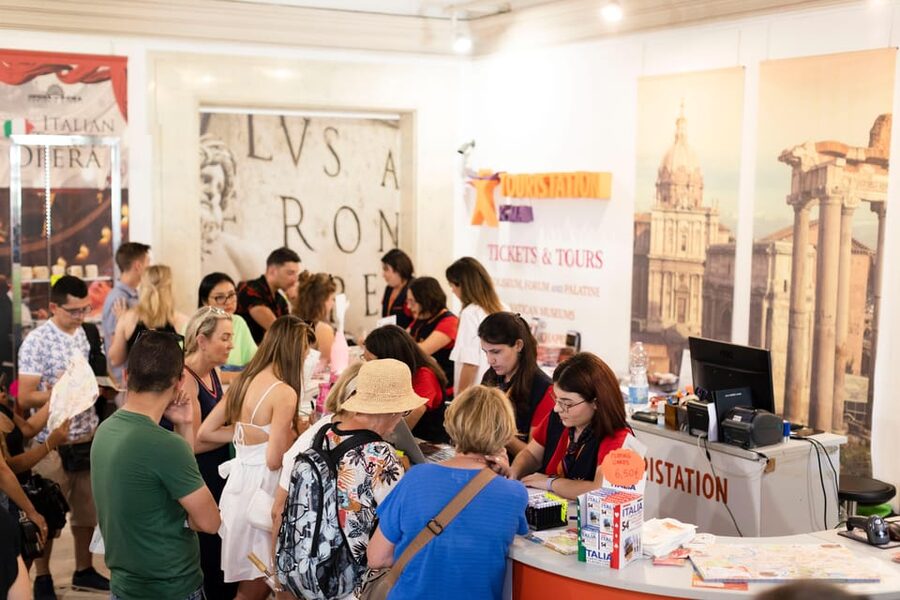 Rome: Arena of Colosseum, Roman Forum and Palatine Hill - What the $57 price really buys you