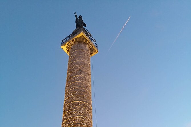 Rome by Night - Small Group Walking Tour with Gelato - Trevi Fountain: beauty, noise, and gelato