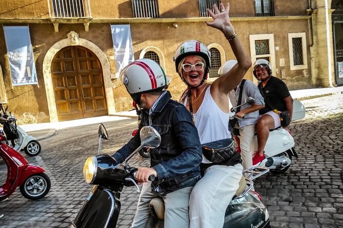 Rome by Vespa: Classic Rome Tour with Pick up - Starting at your hotel in central Rome