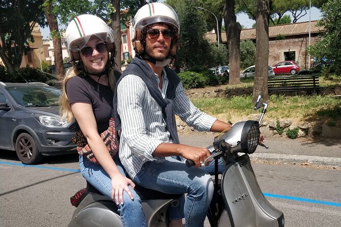 Rome by Vespa: Classic Rome Tour with Pick up - Orange Garden views from Aventine Hill
