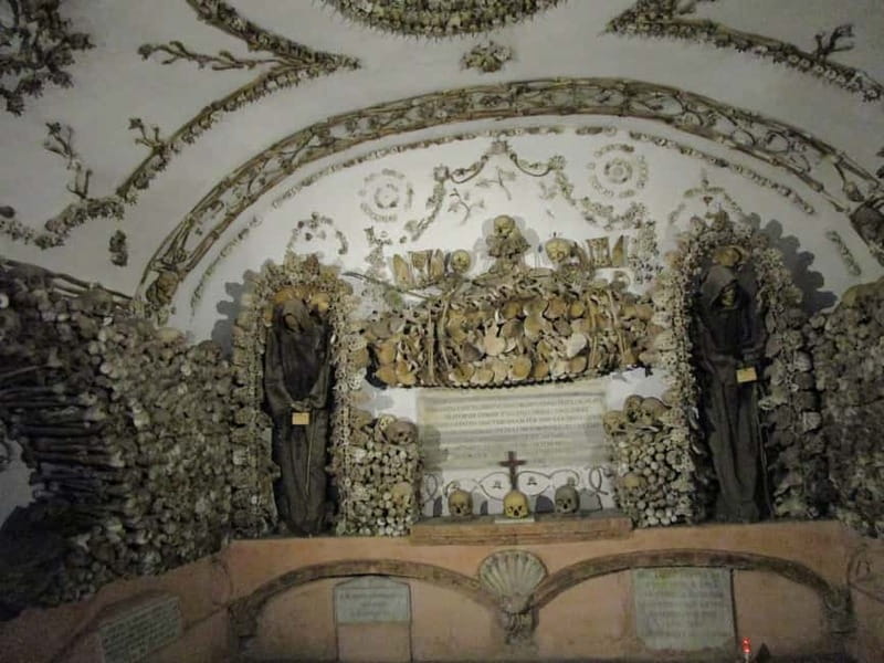 Rome: Capuchin Crypts Skip-the-Line Ticket and Tour - The Crypt of the Skulls and its hourglass
