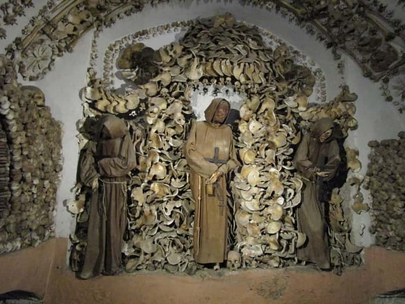 Rome: Capuchin Crypts Skip-the-Line Ticket and Tour - Dress carefully for the crypt