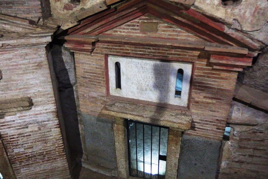 Rome: Catacombs of St. Sebastian Entry Ticket & Guided Tour - From pozzolana quarry to burial ground