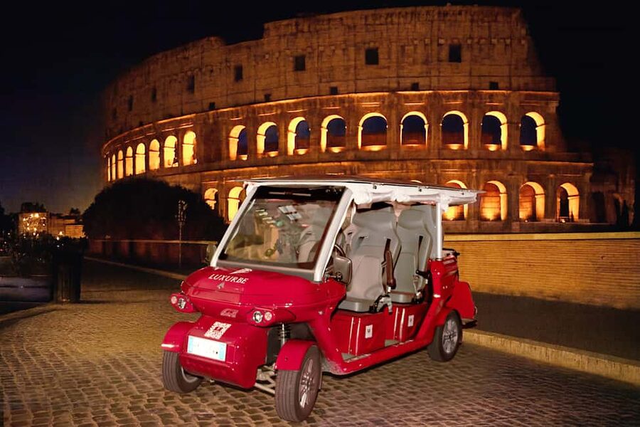 Rome: City Golf Cart at Night Tour - The Aventine Keyhole