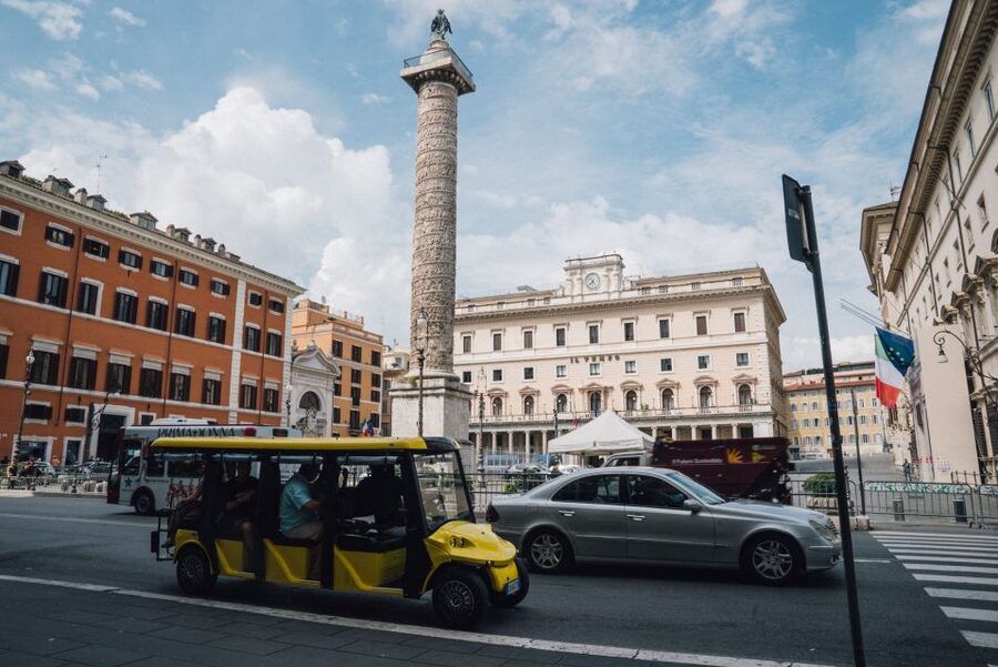 Rome: City Highlights Tour by Electric Golf Cart - A gelato stop with local flavor