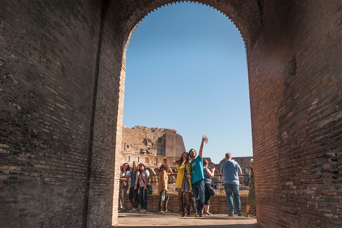 Rome: Colosseum Arena Floor, Roman Forum and Palatine Hill Tour - Guide style can make or break the visit